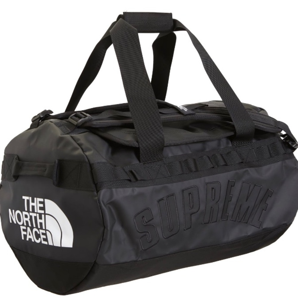 Supreme The North Face Base Camp Duffle Bag